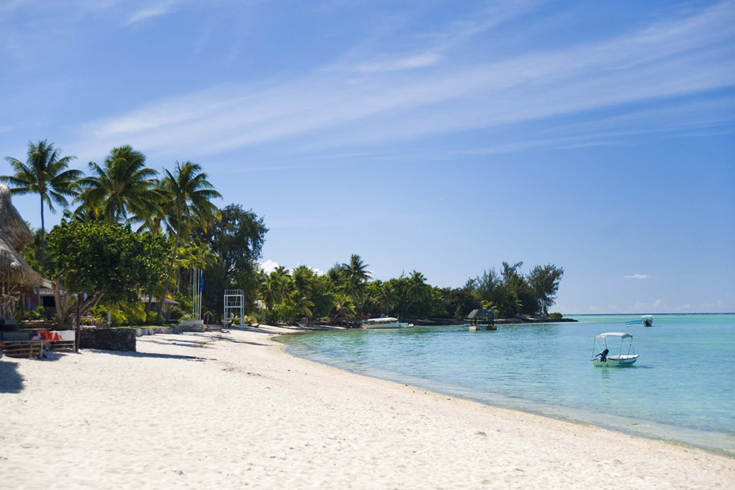 A cinematographer’s dream, this picture-postcard beach lies on the island’s southern flank, gently embracing the calm blue waters of the Bora Bora lagoon. A snow-white sweep of palm-fringed sand, Matira is a great place to snorkel, swim or laze the port day away. (Photo Credits: © Helen Havard) 